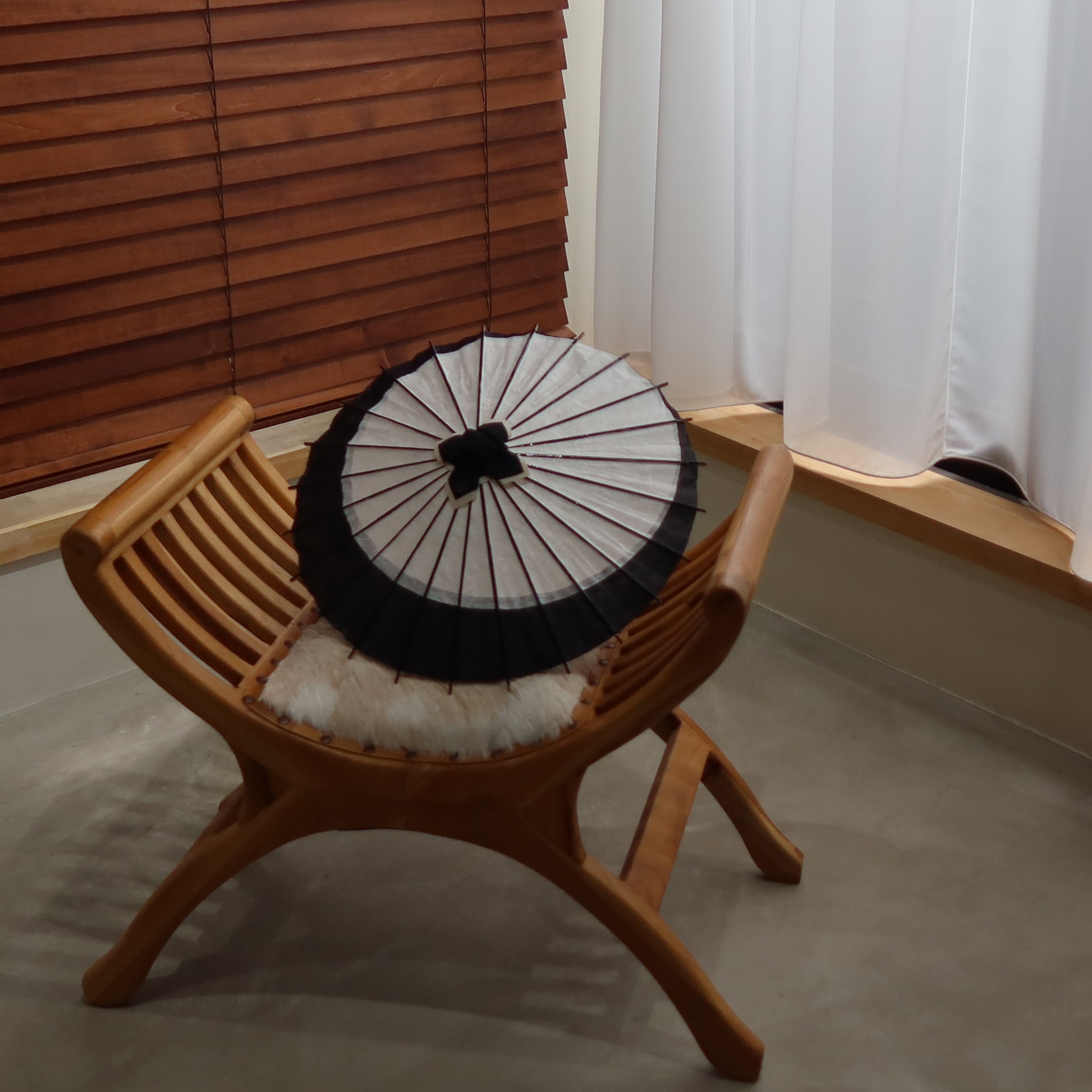 Hakugen | Tsukiyakko (Monochrome Moon) - KURAKURA