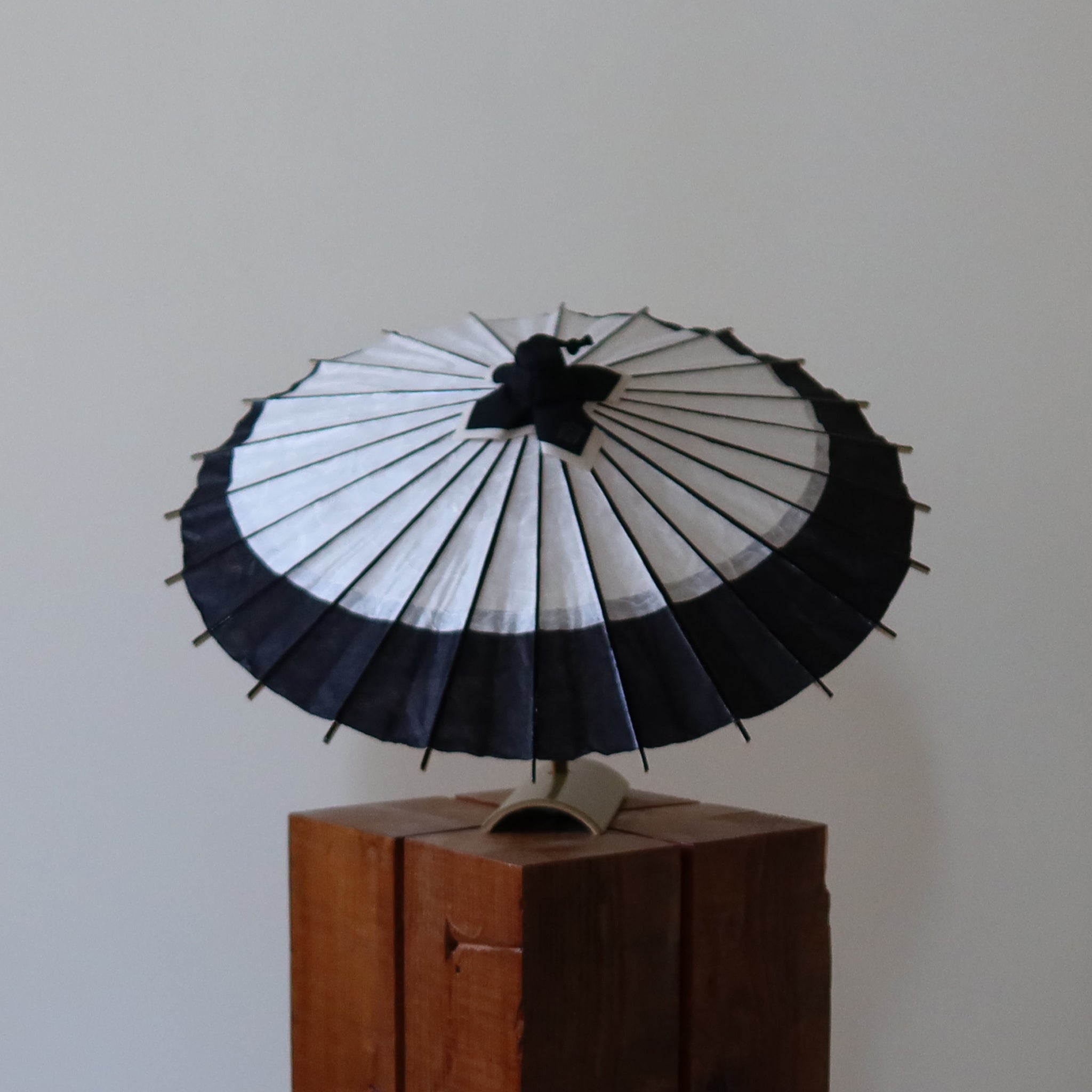 Hakugen | Tsukiyakko (Monochrome Moon) - KURAKURA